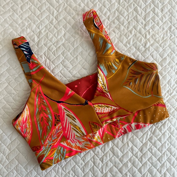 Maaji womenswear reversible sports bra - Picture 4 of 6